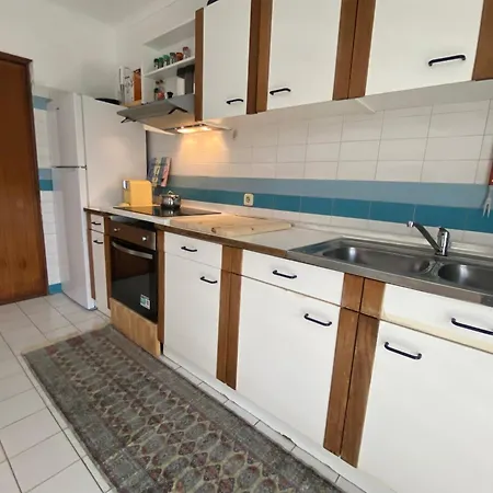 Apartamento Perto Da Com 2 Quartos *